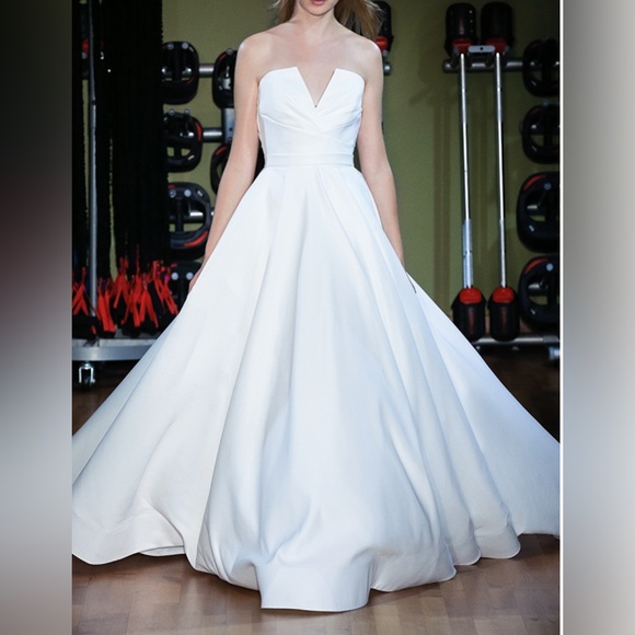 Rita Vinieris Dresses & Skirts - Alyne by Rita Vinieris Camila Wedding Gown